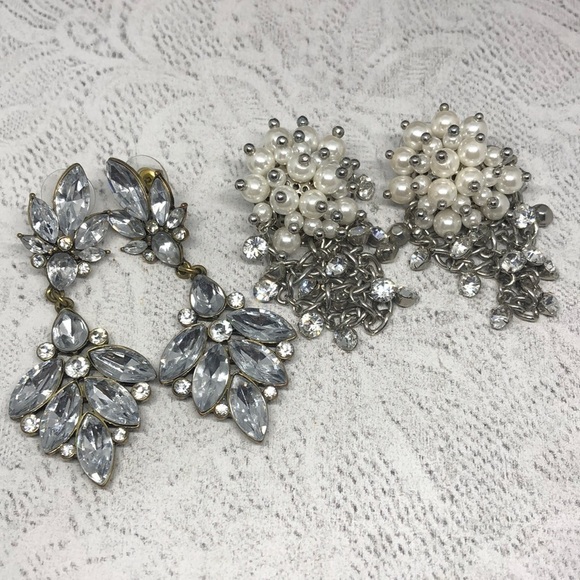 𝅺Bundle lot 2 statement style glam earrings faux pearls & rhinestones - Picture 3 of 7